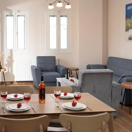 شقة Ilias سامي