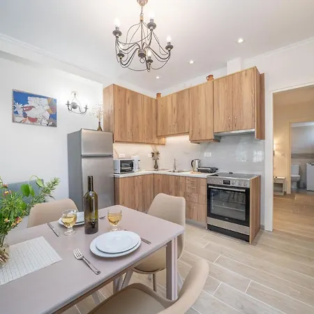 Ilias Apartamento *